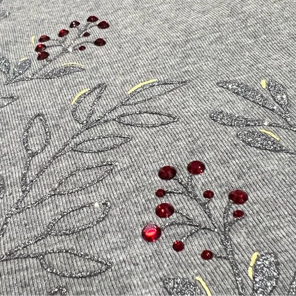 Croft & Barrow Embroidered Cardinal Embellished Top with Red Rhinestones Size XL - Picture 5 of 12